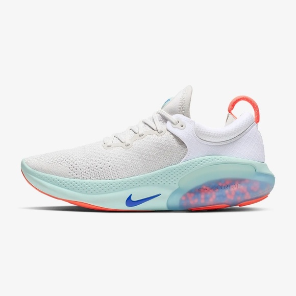 Nike Shoes - Nike Joyride Run Flynit